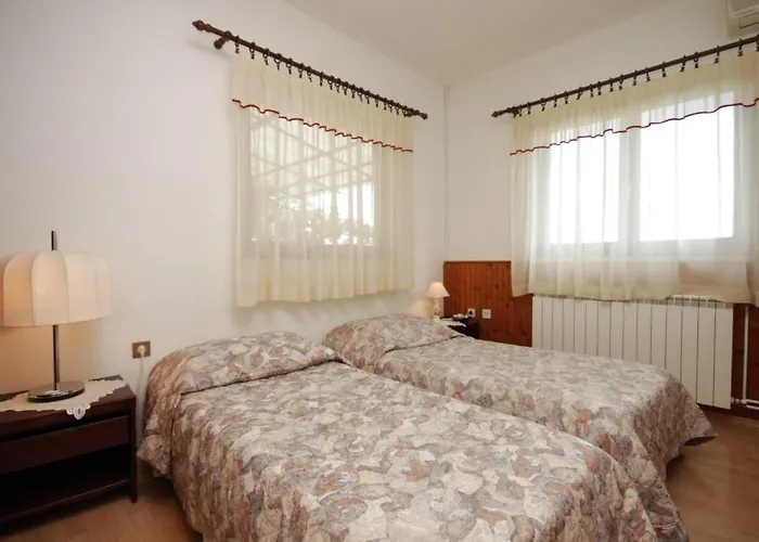 With A Parking Space Lovran, Opatija - 7743 Apartamento Lovran